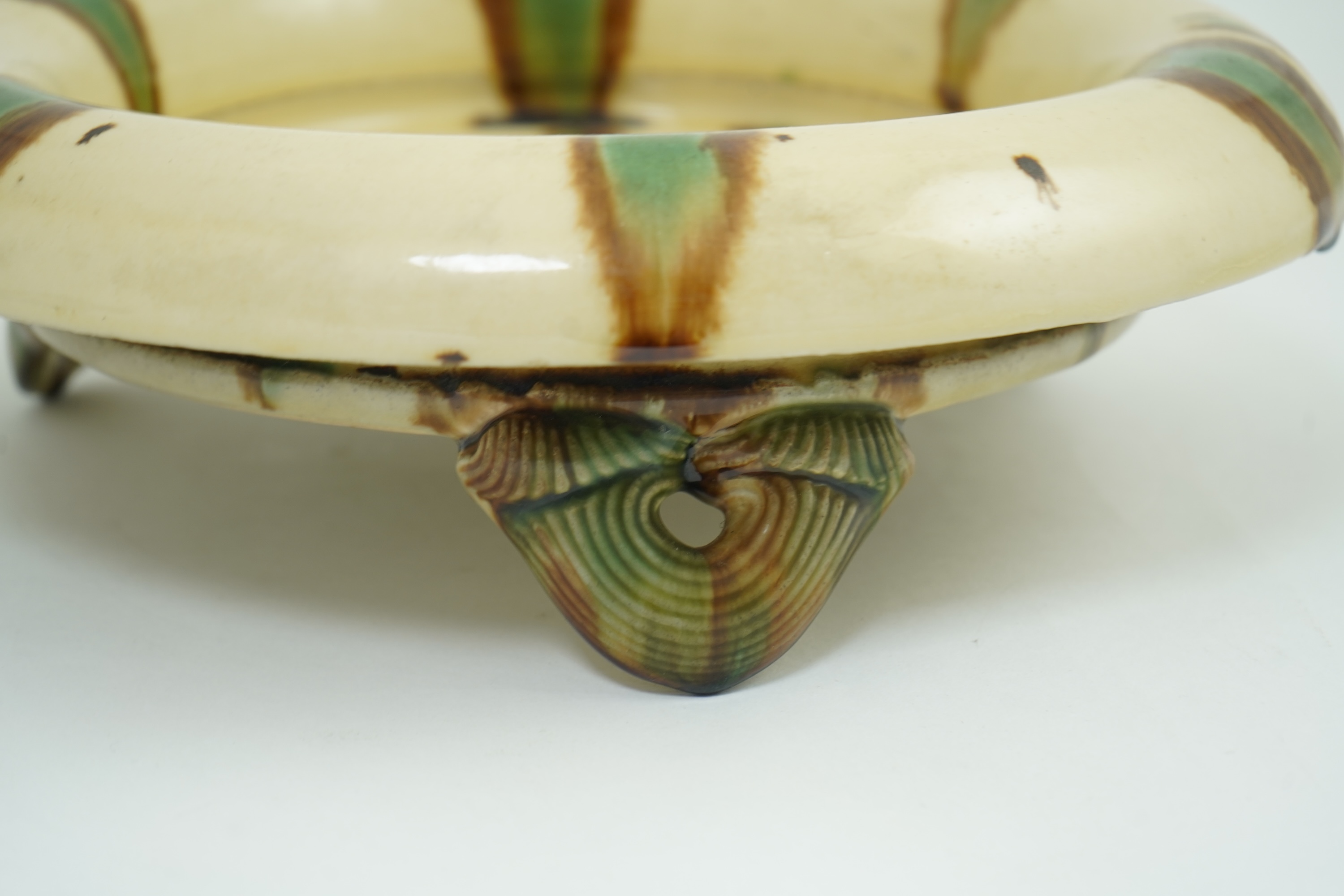Takeshi Yasuda (Japanese, b.1943): A tricolour stoneware tripod planter